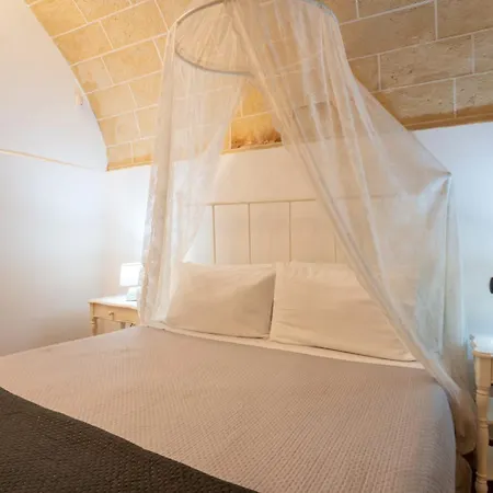 La Ulia Bed & Breakfast *