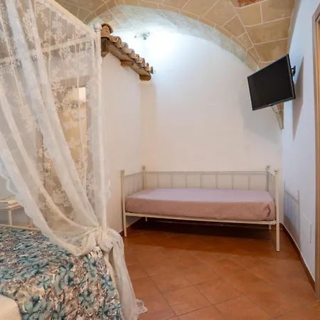 La Ulia Bed & Breakfast *
